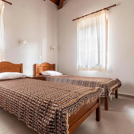 Porto Kalamitsi Stone-built *