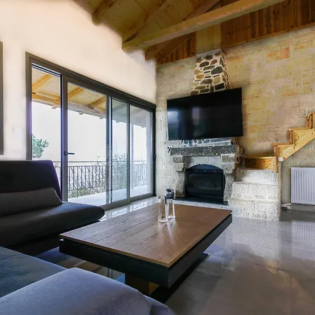 Porto Kalamitsi Stone-built * Καρδαμύλη