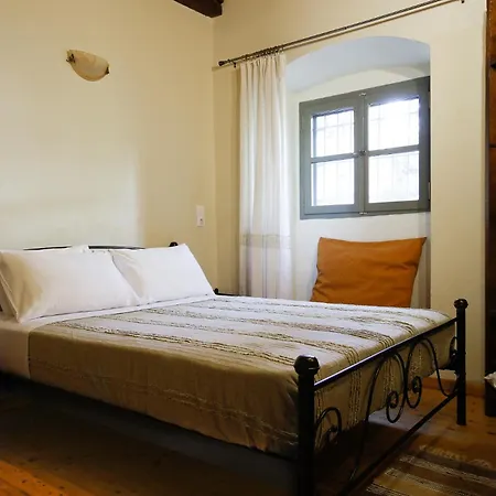 Porto Kalamitsi Stone-built Καρδαμύλη