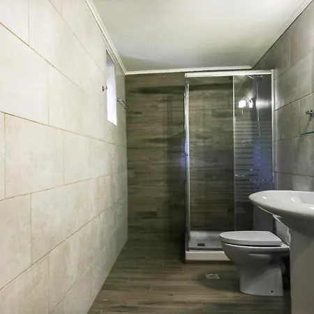 Porto Kalamitsi Stone-built * Καρδαμύλη