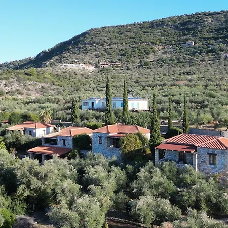 Porto Kalamitsi Stone-built * Καρδαμύλη