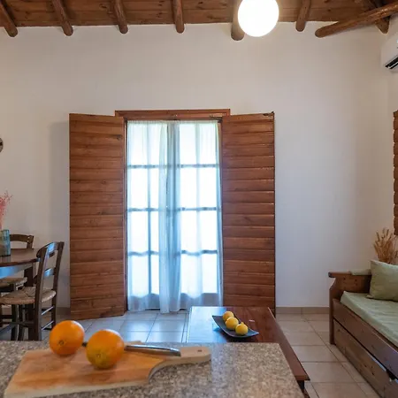 Σπίτι διακοπών Porto Kalamitsi Stone-built *