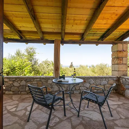 Casa de Férias Porto Kalamitsi Stone-built Kardamyli