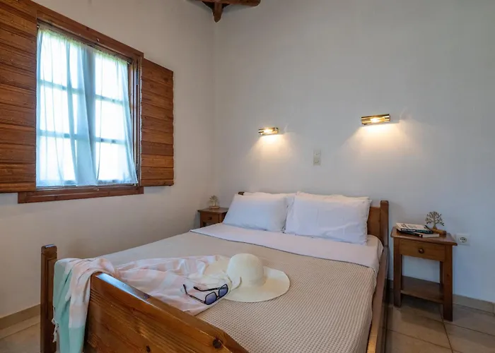 Porto Kalamitsi Stone-built *