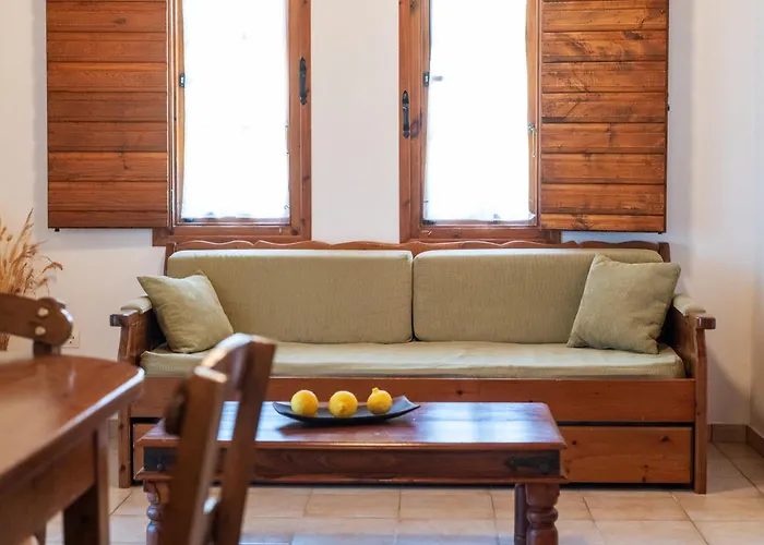 Porto Kalamitsi Stone-built Nyaraló *